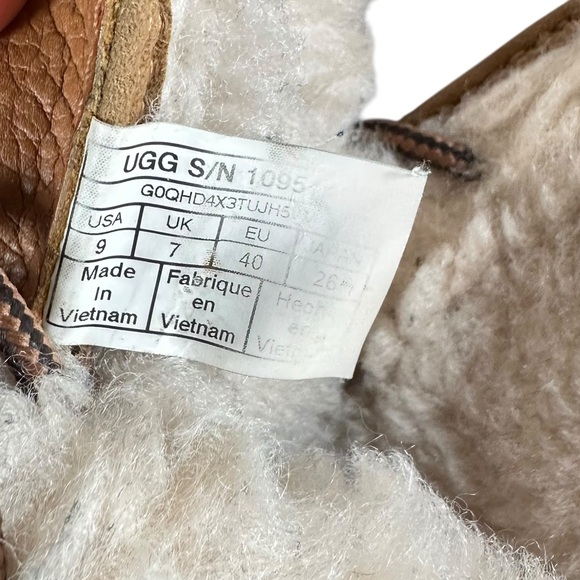 UGG Adirondack Shearling-Lined Waterproof Winter Boots - Picture 11 of 12